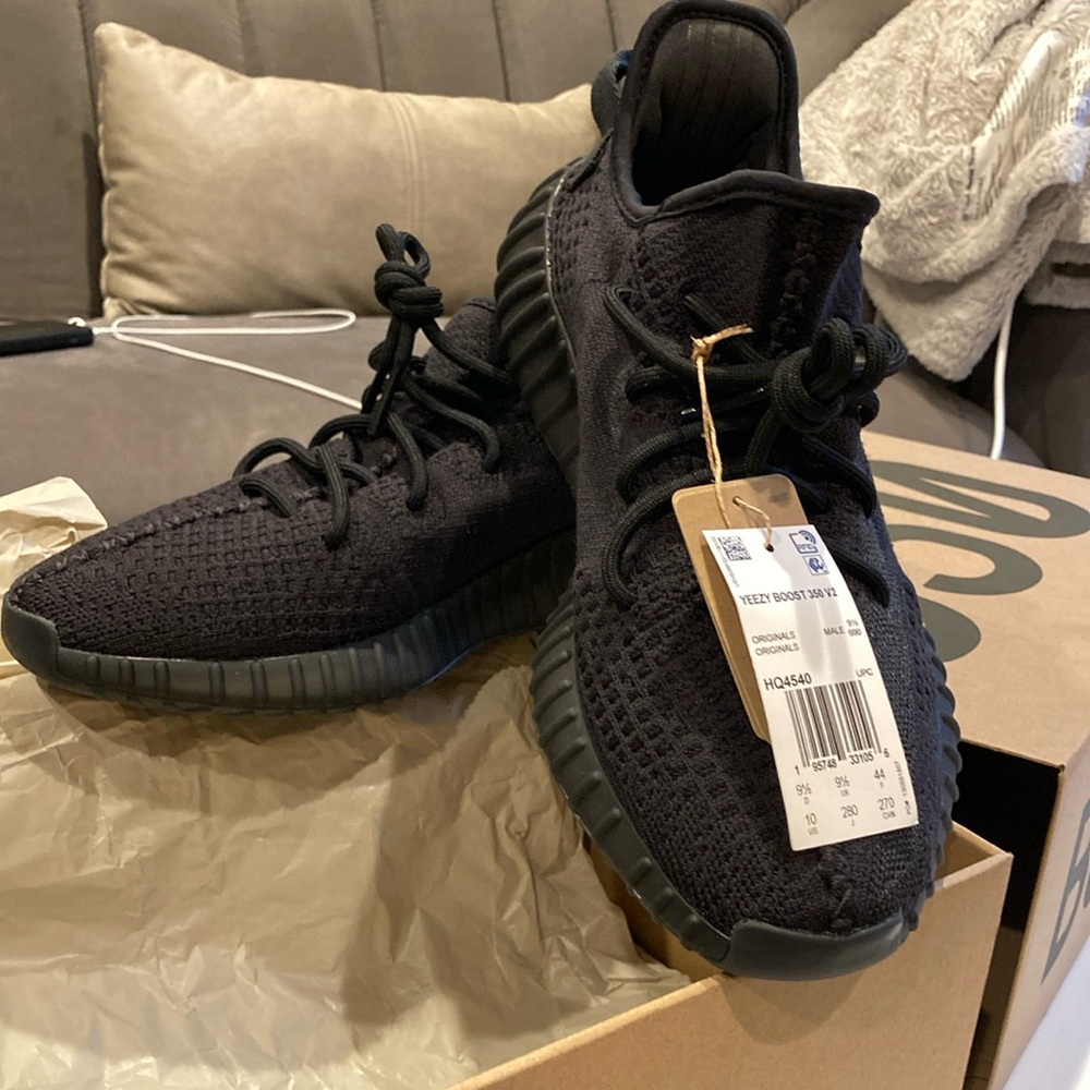 NWT Adidas Yeezy Boost 350 v2 Onyx HQ4540